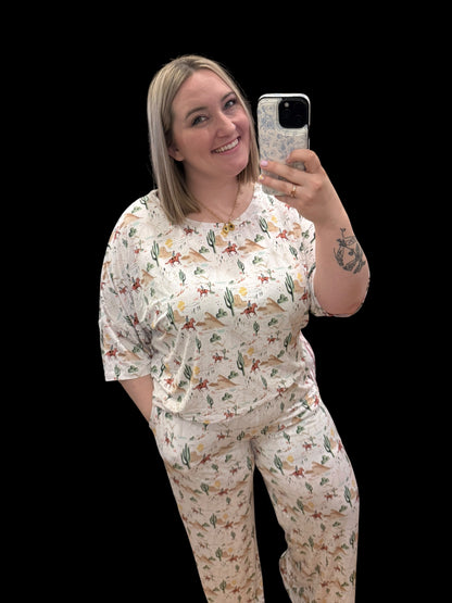 Western Roundup - Women’s Set Boxy Tee & straight leg pants